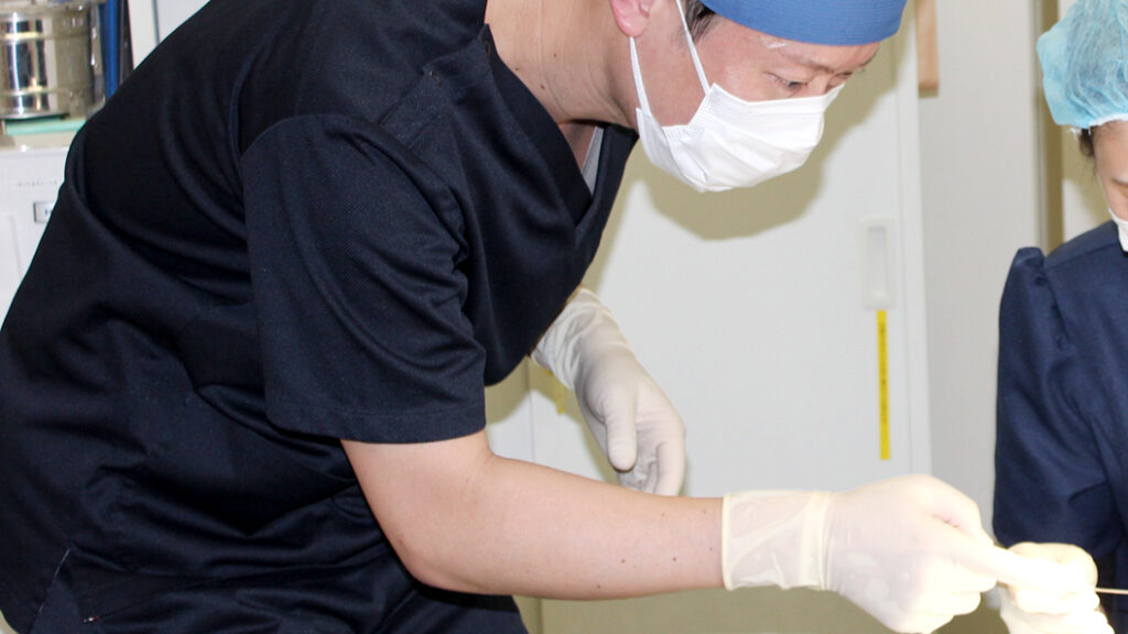 崔医師は、美容ドクターを対象に安全な手技や解剖学的知識の普及に貢献しています