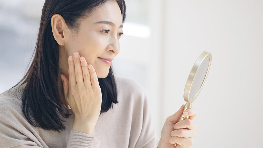 糸リフト後はいつからメイクや仕事ができる？